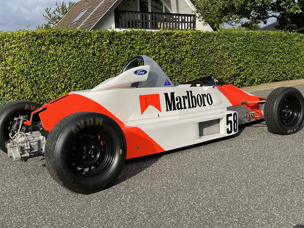 SÆLGES - Reynard Formel Ford 88FF